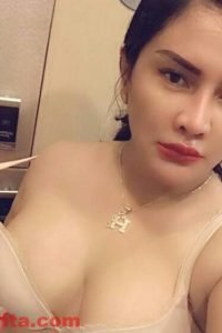 tante kesepian